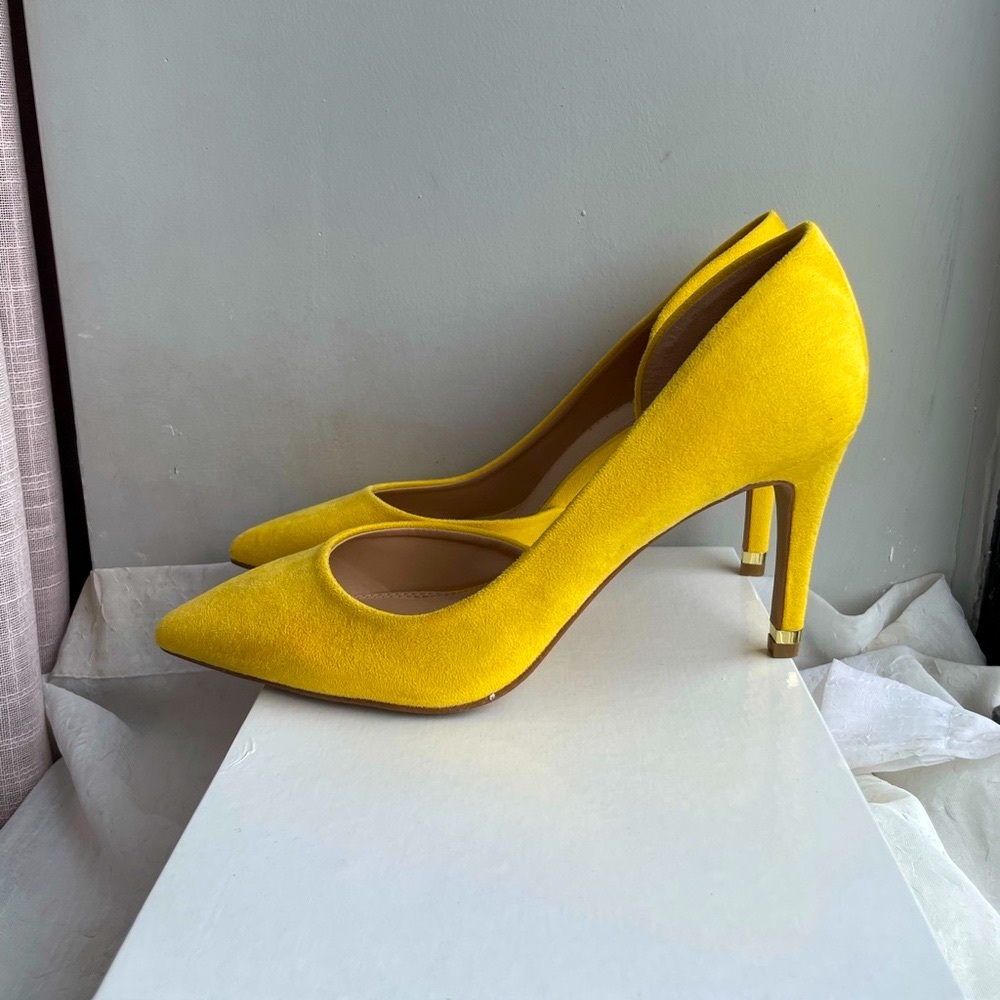 Kelly & Katie Driella Bright Mustard Yellow 8.5 Pump